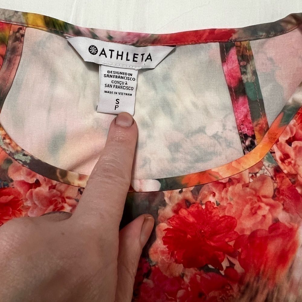 Athleta Camisole Raffinee
Zephyr Sleeveless Top Floral Pattern orange oversized - Picture 11 of 11